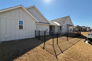 601 Eastpark Ln, Granbury, TX 76049 - Photo 30