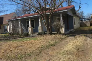 107 Scurlock Ave, Cleburne, TX 76031 - Photo 2