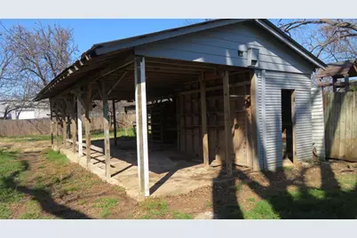 107 Scurlock Avenue, Cleburne, TX 76031 - Photo 16