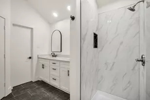 703 Meadowcreek Ct, Garland, TX 75043 - Photo 24