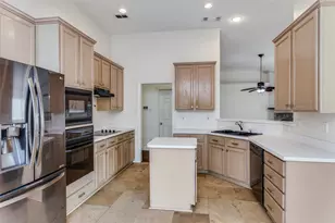 7628 Arbor Ridge Ct, Fort Worth, TX 76112 - Photo 10