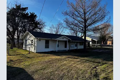 2001 Hickory Tree Road, Balch Springs, TX 75180 - Photo 2