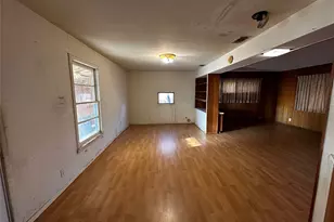 2001 Hickory Tree Rd, Balch Springs, TX 75180 - Photo 10