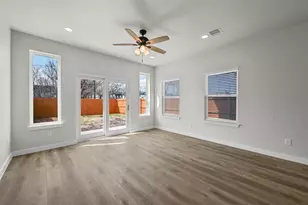 2409 Jeffries St, Dallas, TX 75215 - Photo 12
