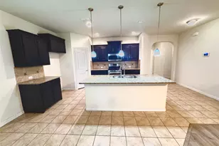 9121 Stormcrow Dr, Fort Worth, TX 76179 - Photo 2