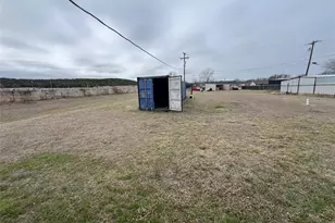 927 S H Ave, Clifton, TX 76634 - Photo 14