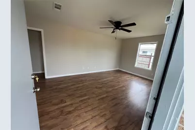 927 S H Avenue, Clifton, TX 76634 - Photo 10