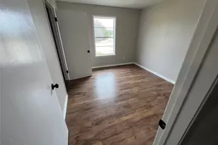 927 S H Ave, Clifton, TX 76634 - Photo 16