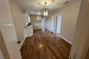 927 S H Ave, Clifton, TX 76634 - Photo 2