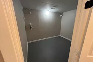 927 S H Ave, Clifton, TX 76634 - Photo 4