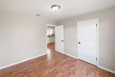 927 S Ave H, Clifton, TX 76634 - Photo 6