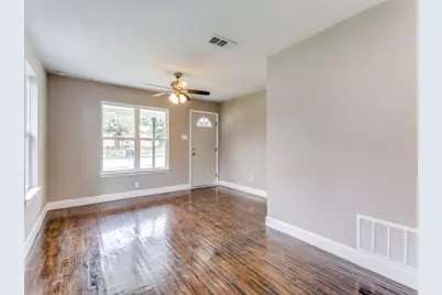 8121 W Elizabeth Lane, Fort Worth, TX 76116 - Photo 4