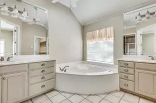 1008 Gabriel Ln, Fort Worth, TX 76116 - Photo 18