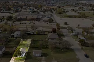 309 Hallvale Dr, White Settlement, TX 76108 - Photo 2
