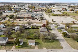 309 Hallvale Dr, Fort Worth, TX 76108 - Photo 4