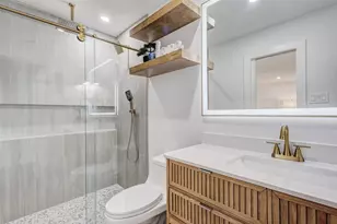 12303 Cedar Bend Dr, Dallas, TX 75244 - Photo 24