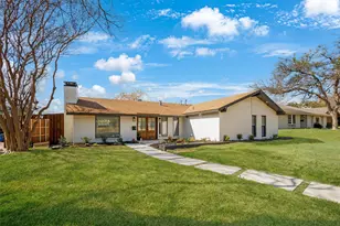 12303 Cedar Bend Dr, Dallas, TX 75244 - Photo 4