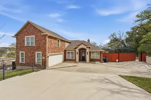2700 Refugio Ave, Fort Worth, TX 76164 - Photo 1