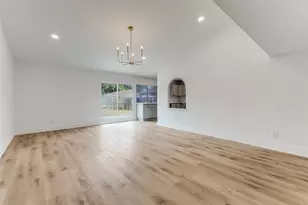 2725 Clover Valley Dr, Garland, TX 75043 - Photo 2