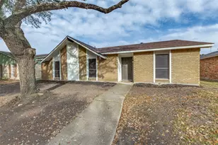 2725 Clover Valley Dr, Garland, TX 75043 - Photo 1