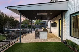 11219 Leachman Cir, Dallas, TX 75229 - Photo 26