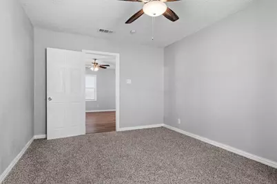 2118 Lee Avenue, Fort Worth, TX 76164 - Photo 12