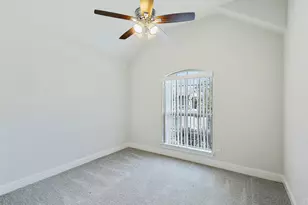 2420 Valley Ln, Carrollton, TX 75010 - Photo 4