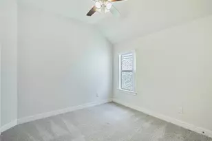 2420 Valley Ln, Carrollton, TX 75010 - Photo 18