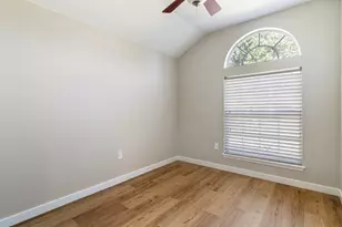 757 Tanglewood Dr, Burleson, TX 76028 - Photo 16