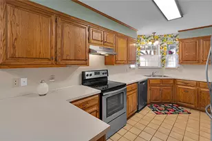 724 W 4th St, McGregor, TX 76657 - Photo 14