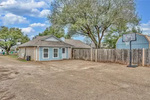 724 W 4th St, McGregor, TX 76657 - Photo 38