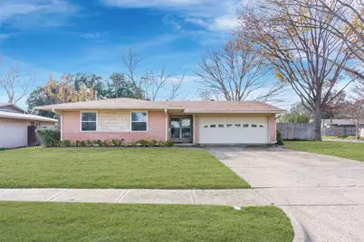 831 Warren, Richardson, TX 75080 - Photo 2
