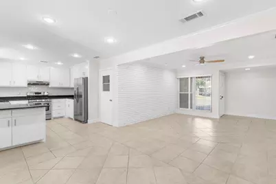 831 Warren, Richardson, TX 75080 - Photo 8