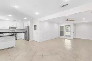 831 Warren, Richardson, TX 75080 - Photo 8