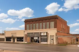 125 S Waco St, Hillsboro, TX 76645 - Photo 1