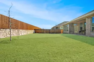 2121 Esher Dr, Little Elm, TX 75068 - Photo 32