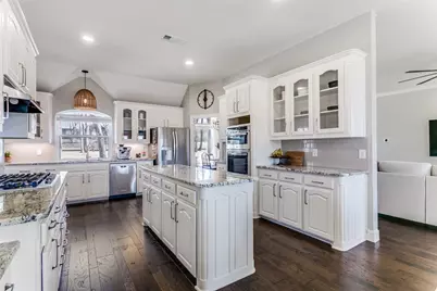 812 Greenbriar Drive, Keller, TX 76248 - Photo 14