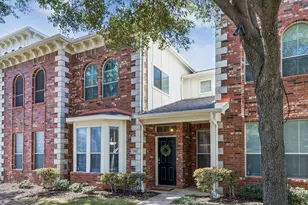 262 Legends Dr, Lewisville, TX 75057 - Photo 2