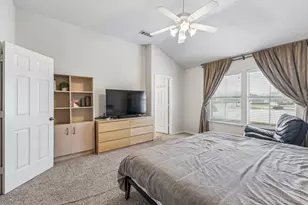 262 Legends Dr, Lewisville, TX 75057 - Photo 14