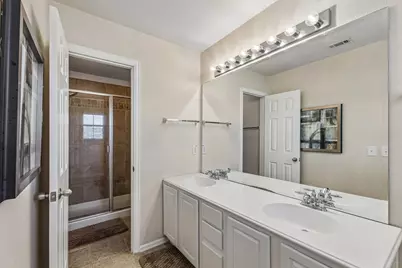 262 Legends Drive, Lewisville, TX 75057 - Photo 16