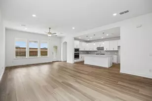708 Brozgold Ave, Midlothian, TX 76065 - Photo 4