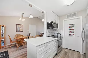 1017 Lesa Ln, Garland, TX 75042 - Photo 8