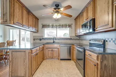 500 Berkshire Court, Burleson, TX 76028 - Photo 16