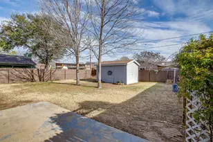 500 Berkshire Ct, Burleson, TX 76028 - Photo 38