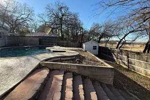 21 Devonshire Dr, Bedford, TX 76021 - Photo 20