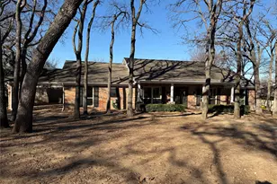 21 Devonshire Dr, Bedford, TX 76021 - Photo 2