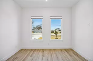 918 N Tatum Ave, Dallas, TX 75211 - Photo 16