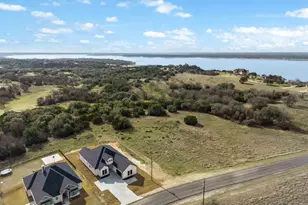 19071 White Bluff Dr, Whitney, TX 76692 - Photo 36