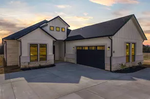 19071 White Bluff Dr, Whitney, TX 76692 - Photo 34