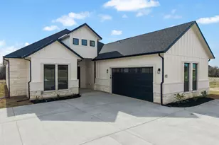 19071 White Bluff Dr, Whitney, TX 76692 - Photo 1